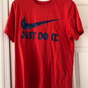 Nike t- shirt